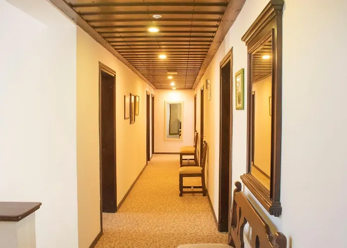 Dinc Bed and Breakfast 4*