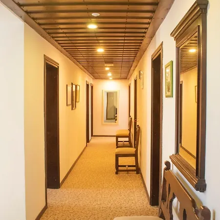 Dinc Bed & Breakfast 4*