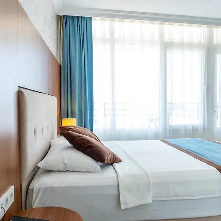 Dinc Bed & Breakfast 3*