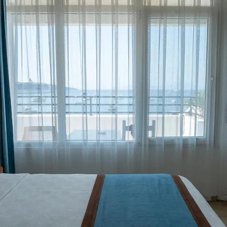 Dinc Bed & Breakfast