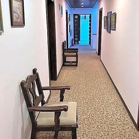 Dinc Bed & Breakfast 4*
