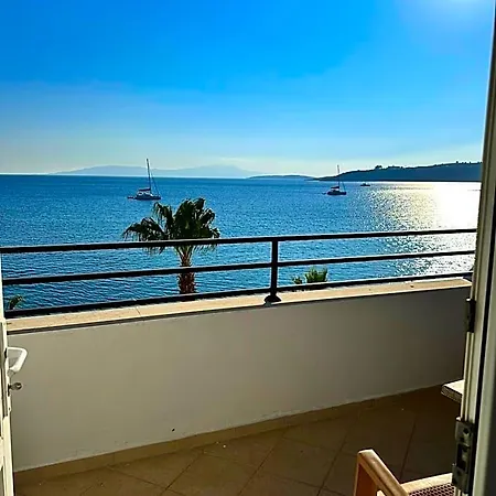 Dinc Bed & Breakfast 4*