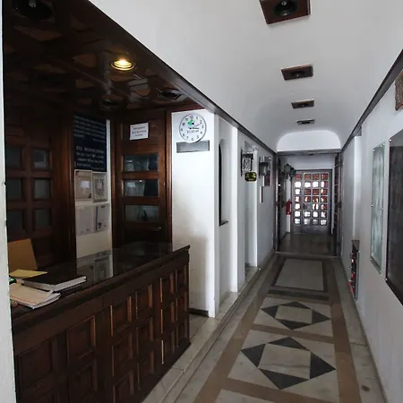 Dinc Bed & Breakfast 4*