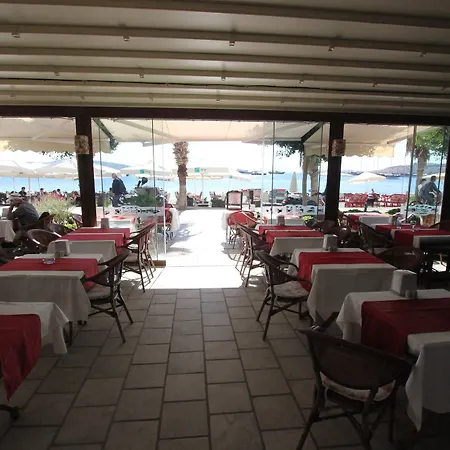 Dinc Bed & Breakfast 4*