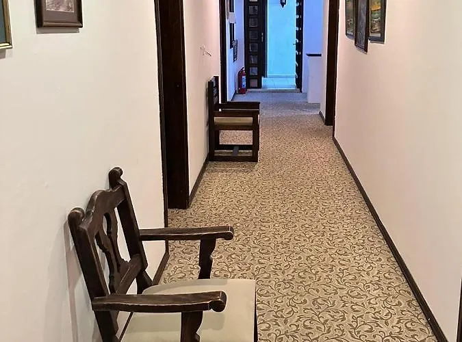 Couette-café Dinc 4*