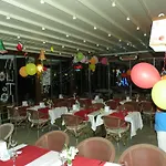 Dinc Oda ve Kahvaltı 4*