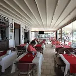 Alojamento de Acomodação e Pequeno-almoço Dinc 4*